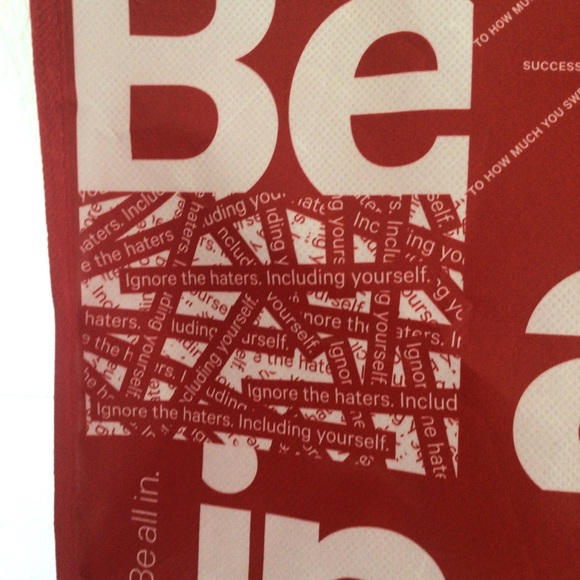 LULULEMON LARGE MANIFESTO RED AND WHITE TOTE BE ALL IN - Picture 8 of 9